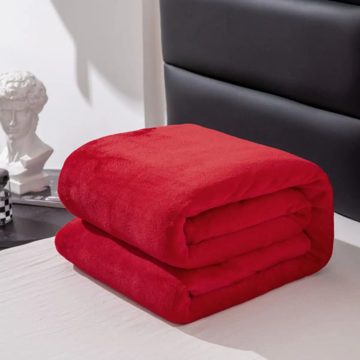 1pc Solid Color Blanket with Thickened Fleece, All Seasons