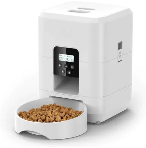 Smart Pet Feeder with App Control for Easy Feeding
